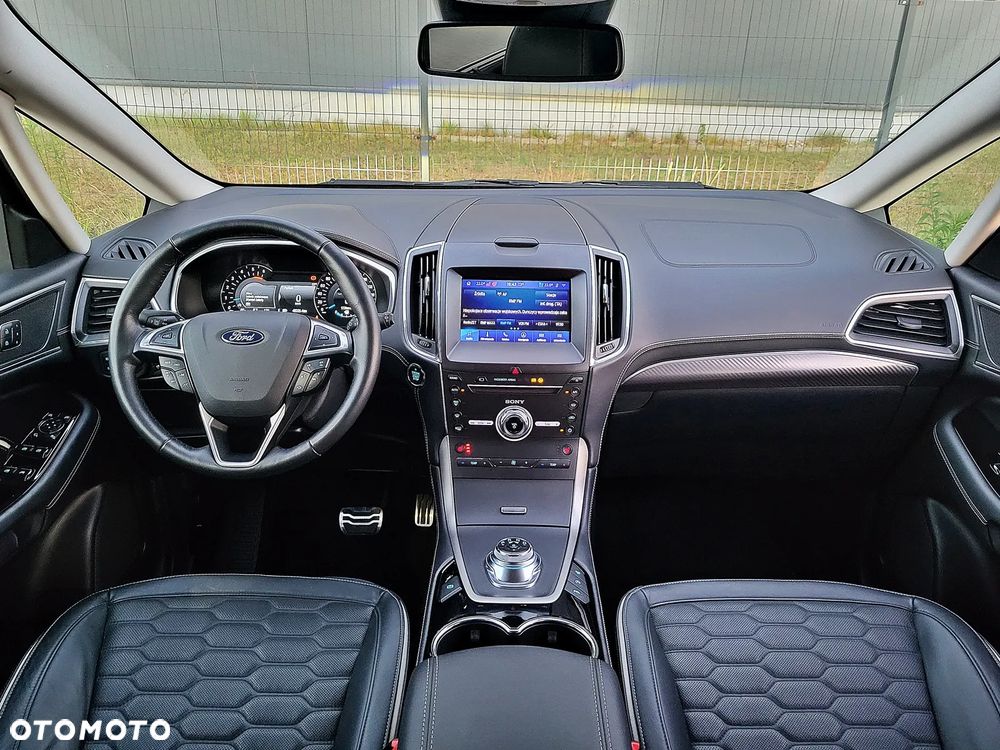 Ford S-Max - 19