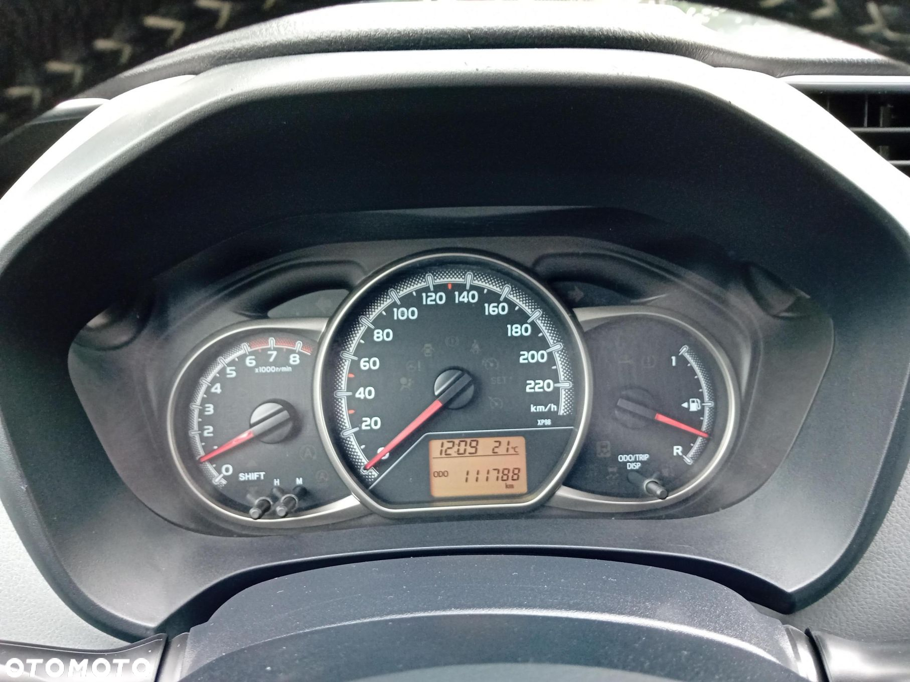 Toyota Yaris 1.0 Active EU6 - 11