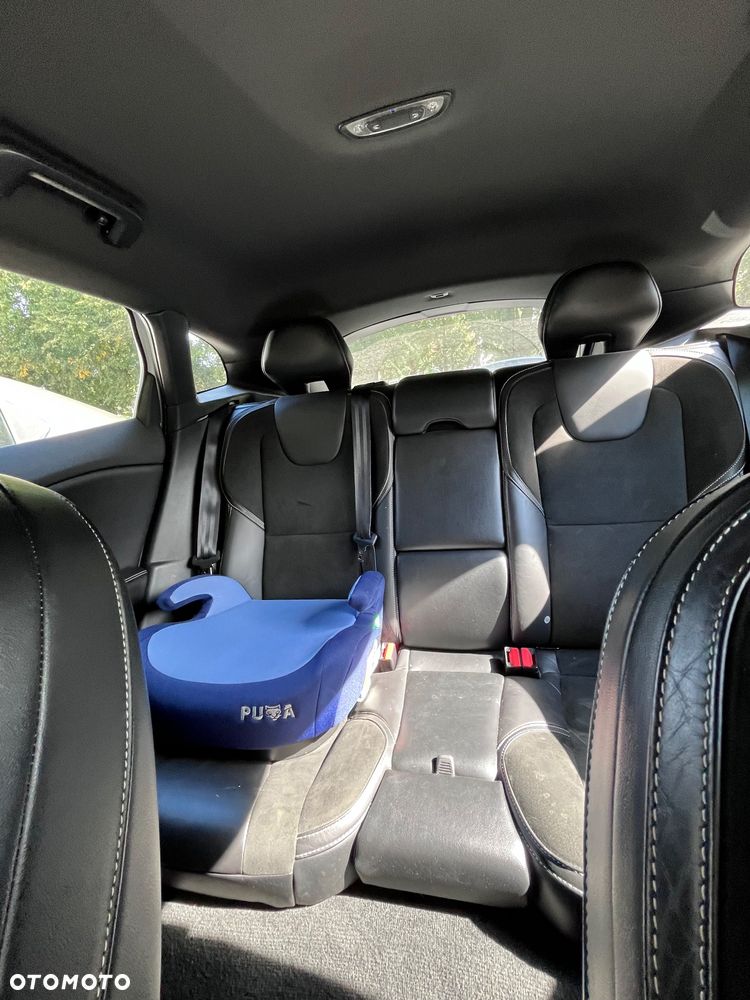 Volvo V40 D2 Drive-E SCR R-Design Momentum - 5