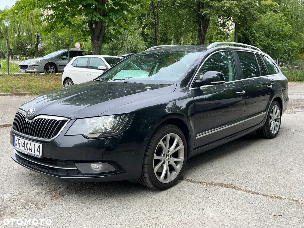 Skoda Superb 2.0 TDI 4x4 Elegance Outdoor DSG - 2