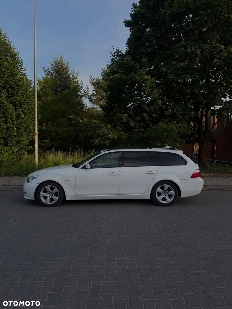 BMW Seria 5 525d - 2