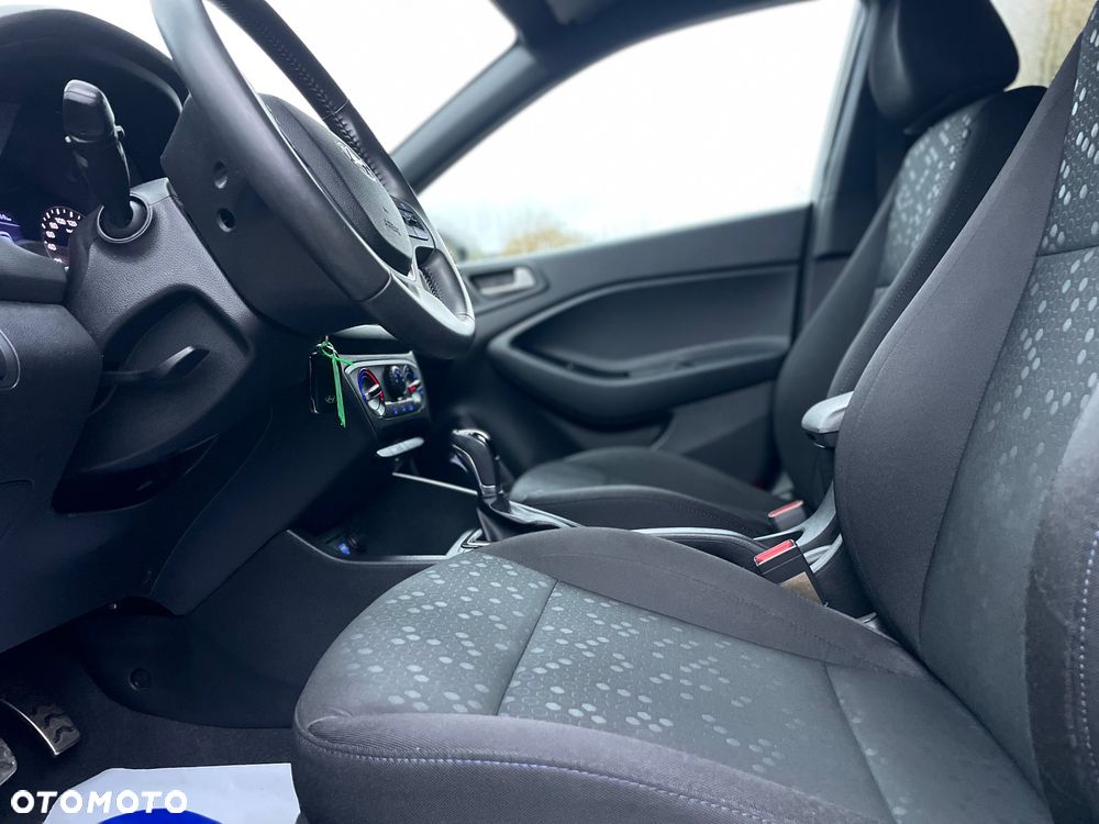 Hyundai i20 - 11