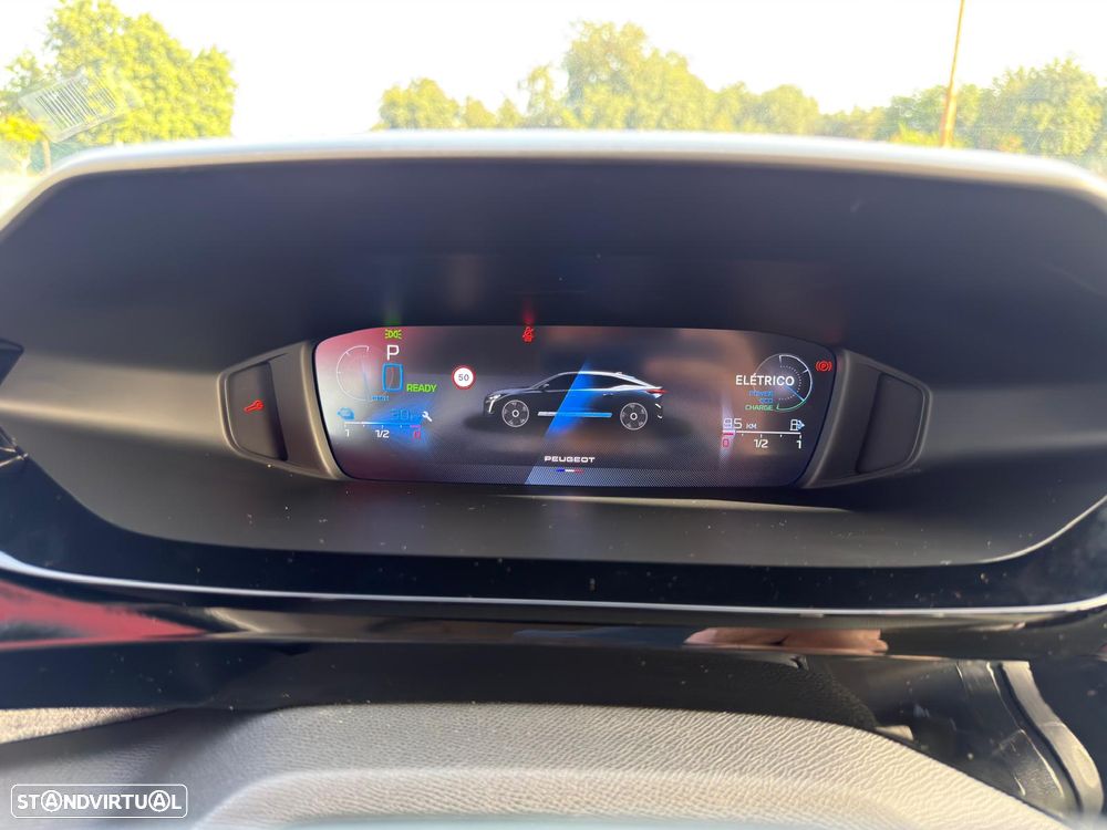 Peugeot 408 1.6 Hybrid Allure e-EAT8 - 38