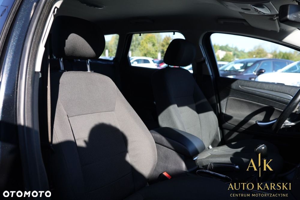 Ford Mondeo - 36