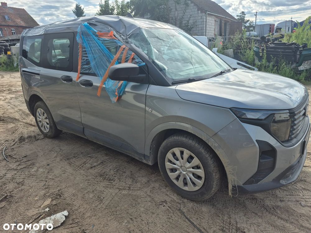 Ford Tourneo Courier 1.0 EcoBoost Active - 4