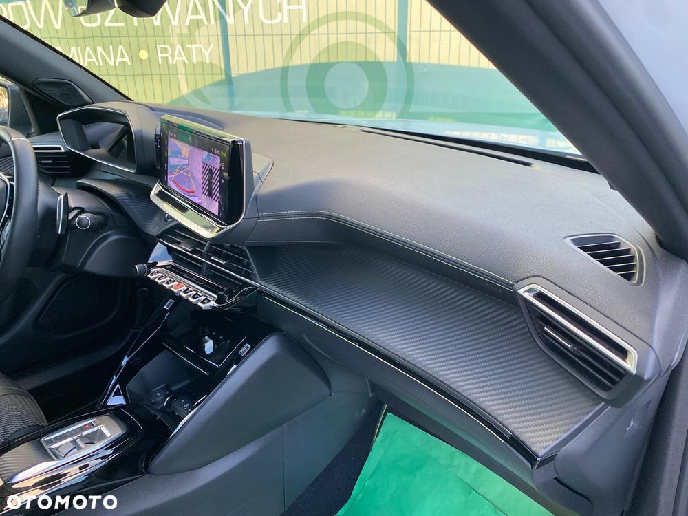 Peugeot 2008 PureTech 130 EAT8 GT Pack - 18