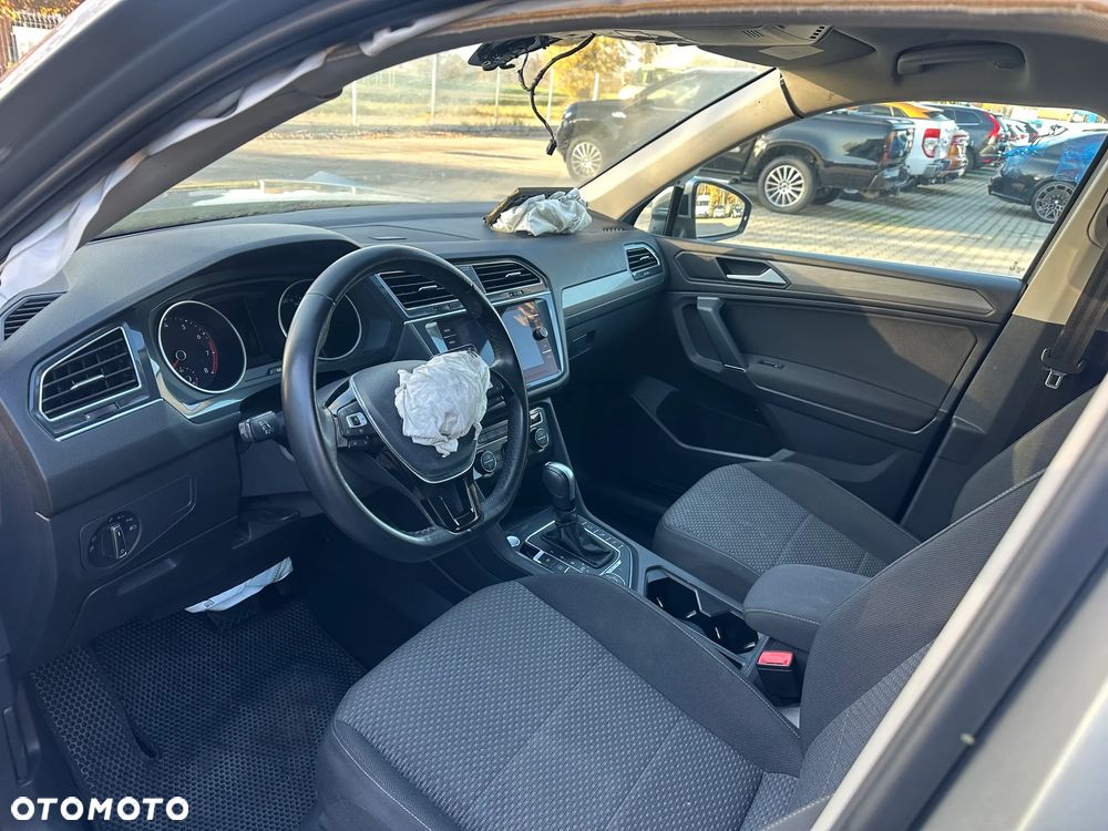 Volkswagen Tiguan - 11