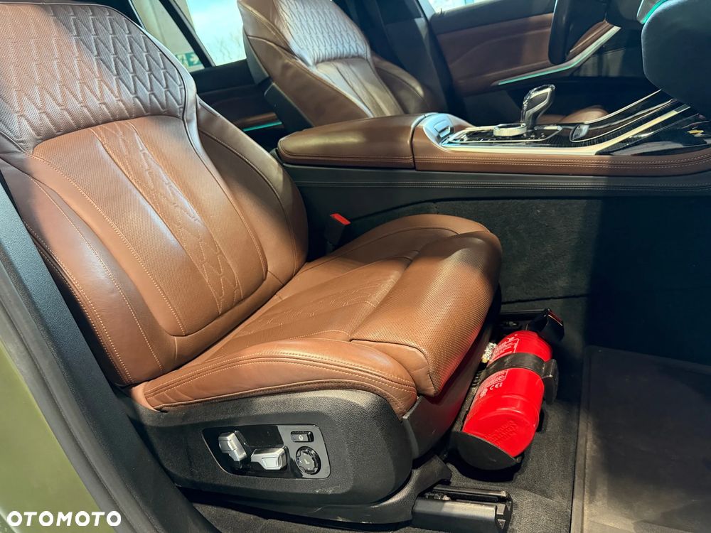 BMW X7 - 30