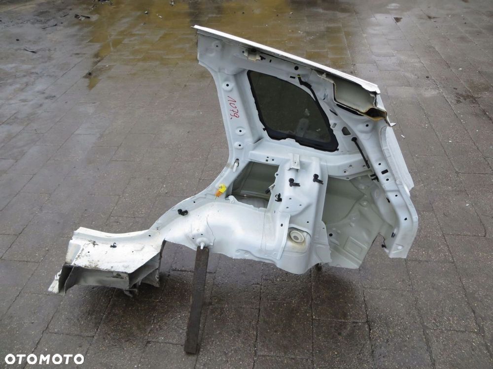 SUZUKI VITARA III BŁOTNIK PRAWA TYŁ TYLNY 26U 14- - 4