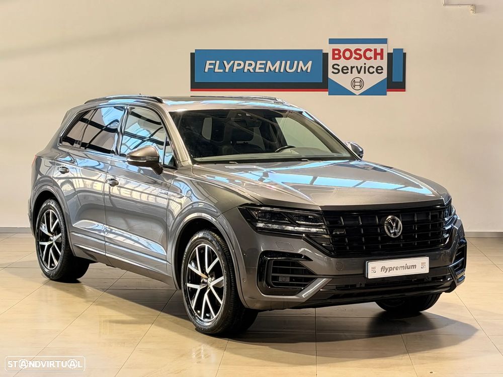 VW Touareg 3.0 TDI V6 R-Line - 1