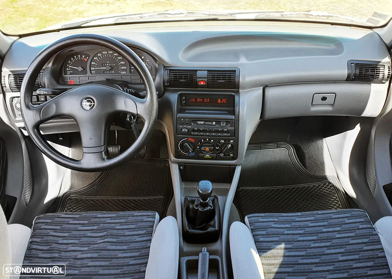 Opel Astra 1.6i GT - 22