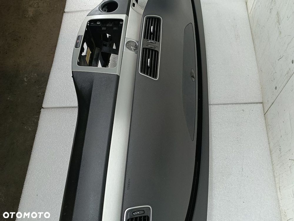 DESKA ROZDZIELCZA, KONSOLA VW PASSAT B7 - 9