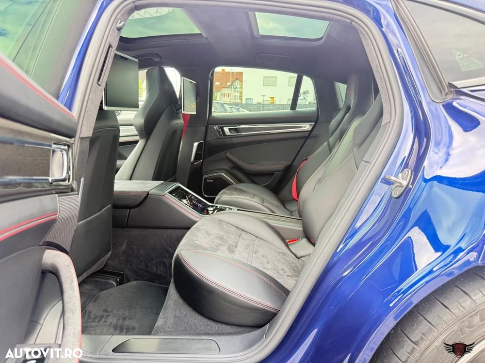 Porsche Panamera GTS - 24