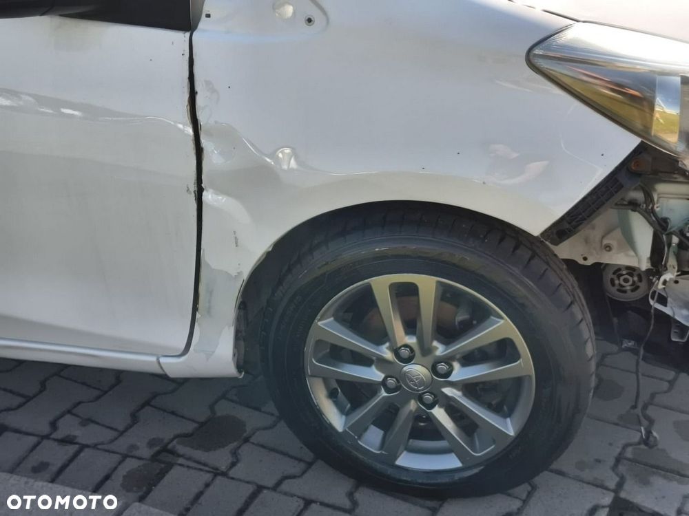 Toyota Yaris - 17