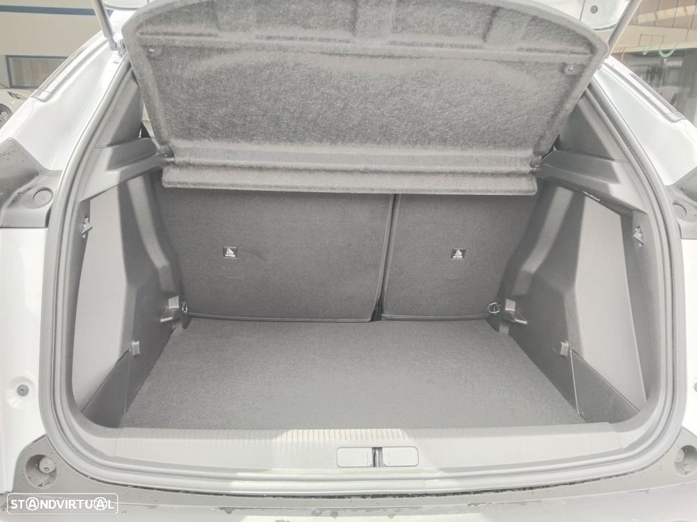 Peugeot 2008 1.2 PureTech Allure - 11