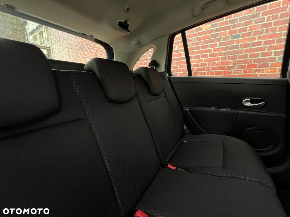 Renault Clio - 20