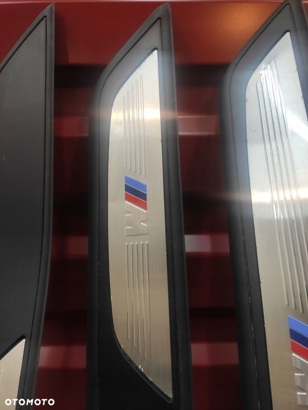BMW 7 F01 F02 MPAKIET LISTWY PROGOWE OZDOBNE DRZWI PROGI KPL ORYGINAŁ BMW - 3