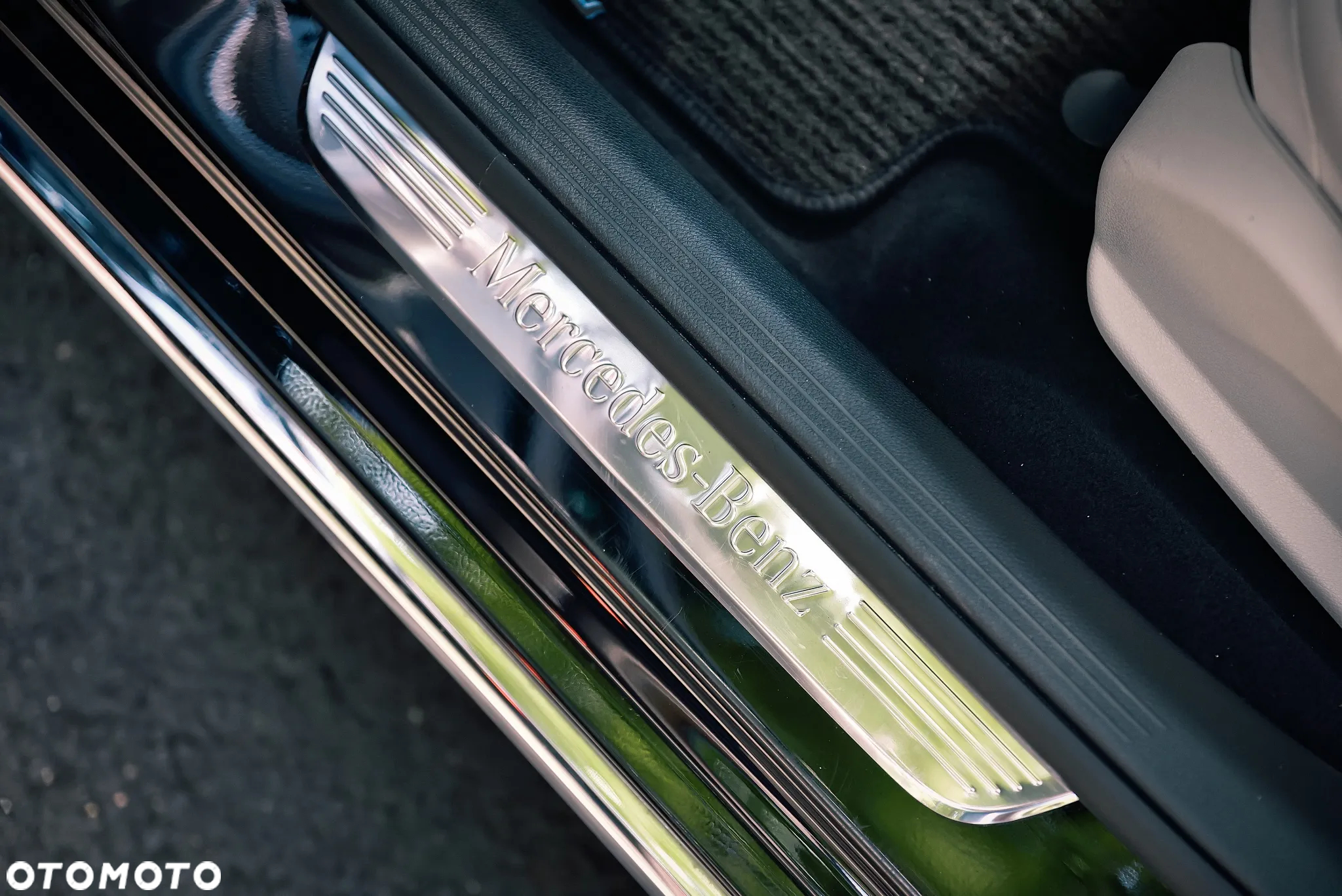 Mercedes-Benz Klasa E 400 4Matic 9G-TRONIC Avantgarde - 30