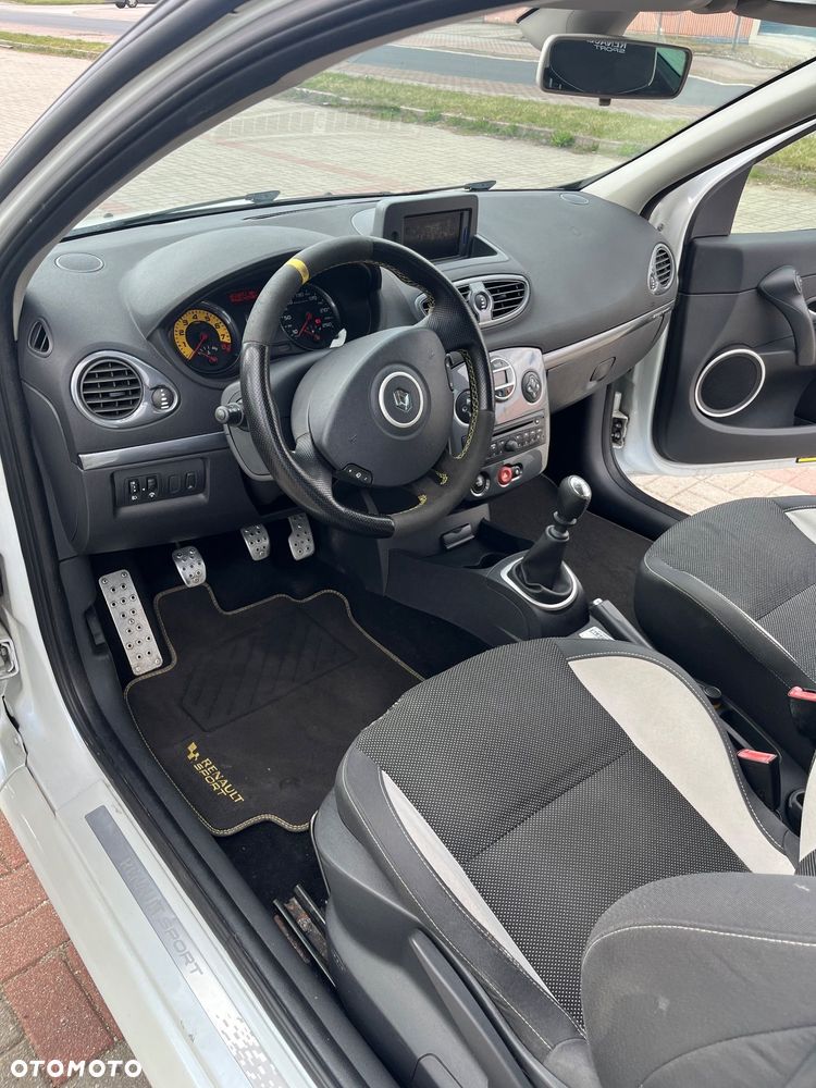 Renault Clio 2.0 16V 200 RS Cup - 16