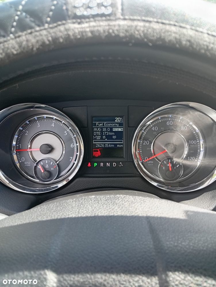 Dodge Grand Caravan - 10