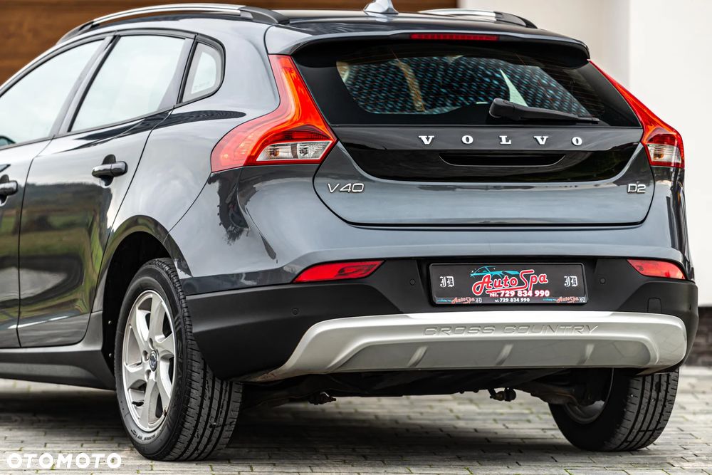 Volvo V40 Cross Country - 6