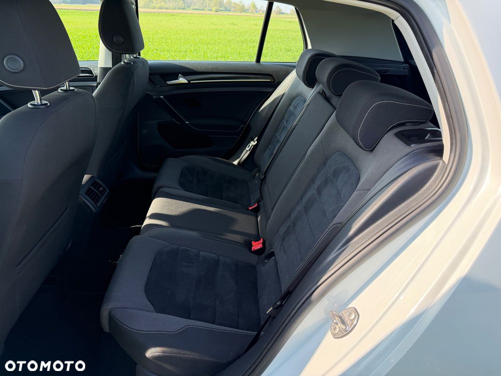 Volkswagen Golf 1.6 TDI DPF Highline - 15