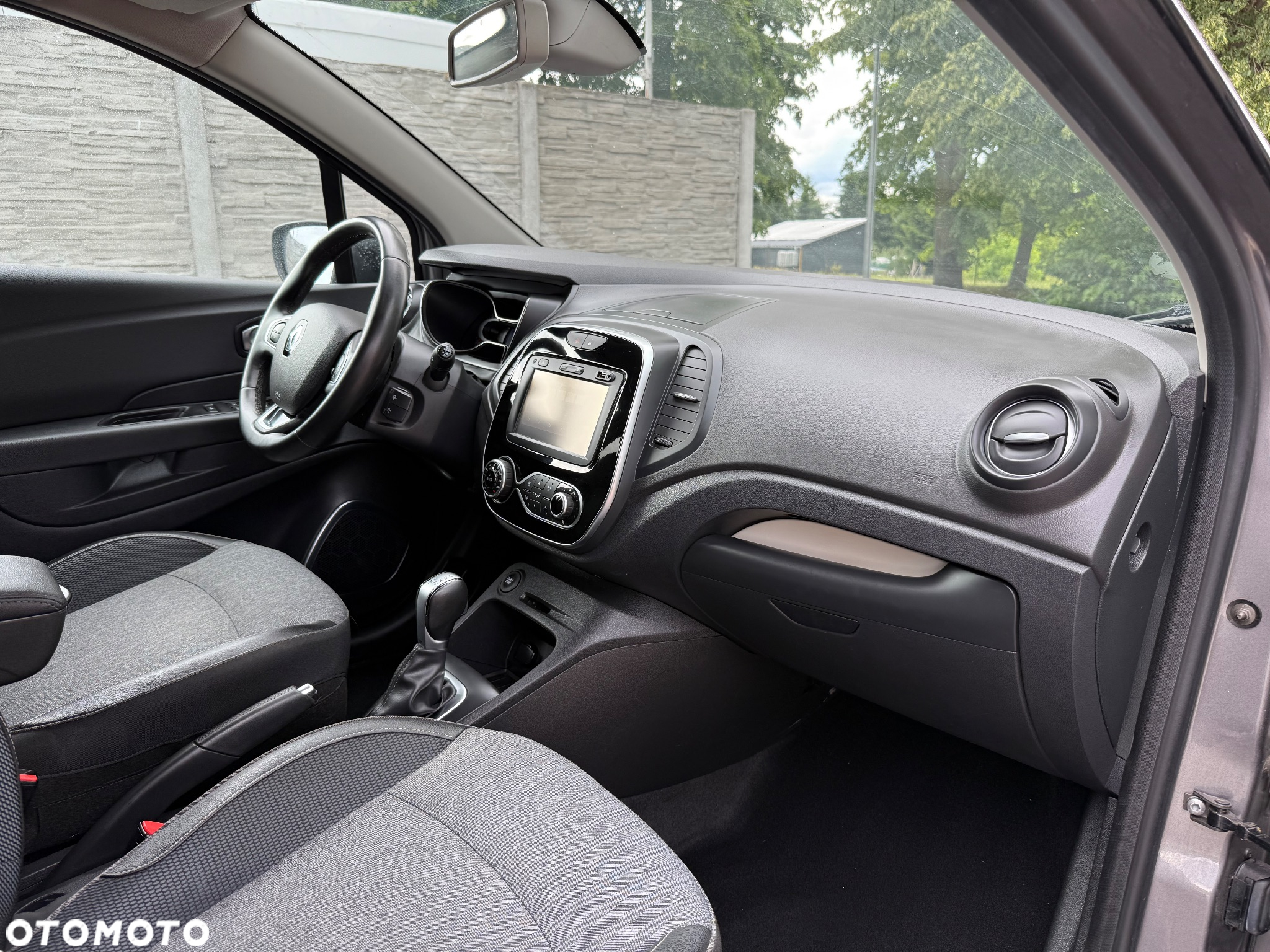 Renault Captur ENERGY TCe 120 EDC Bose Edition - 14