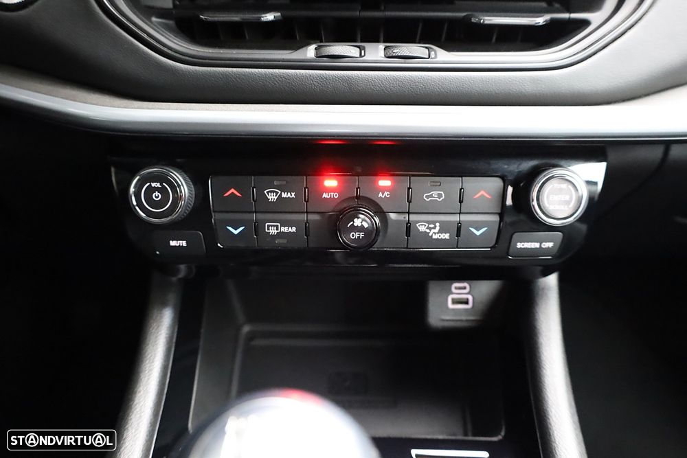 Jeep Compass 1.6 MultiJet Limited - 24