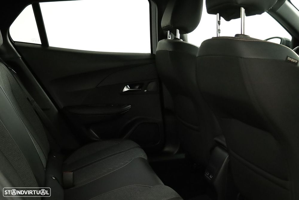 Peugeot 2008 1.2 PureTech Allure - 23