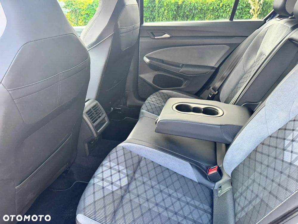 Volkswagen Golf 1.5 eTSI EVO R-Line DSG - 11