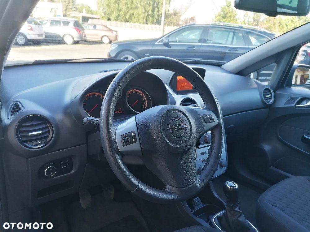 Opel Corsa 1.4 16V Active - 9