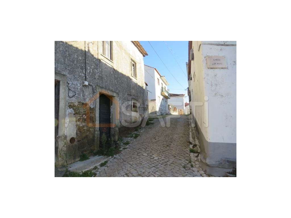 Moradia para Reconstrução em Castanheira de Pera - Grande imagem: 3/12