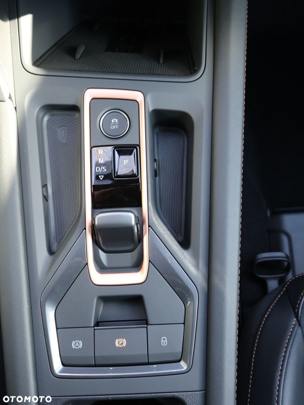 Cupra Formentor 1.5 eTSI mHEV DSG - 35