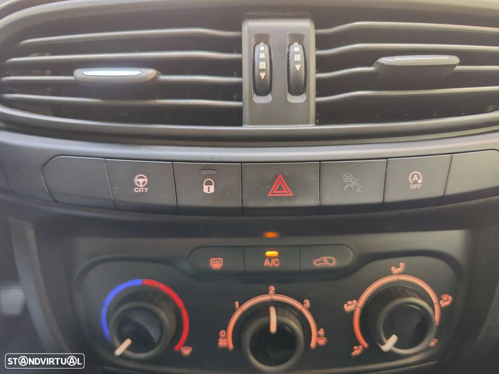 Fiat Tipo Station Wagon 1.3 M-Jet Easy - 36