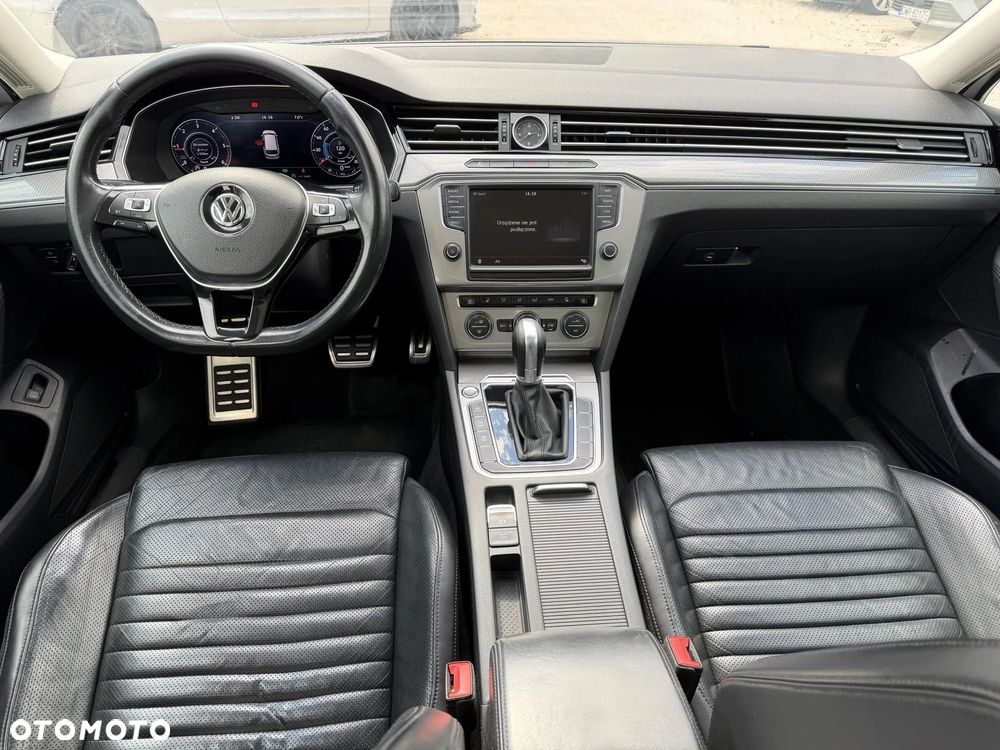 Volkswagen Passat - 13