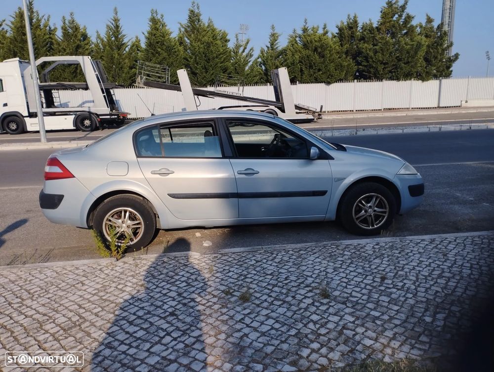 Renault Mégane 1.5 dCi Dynamique - 5