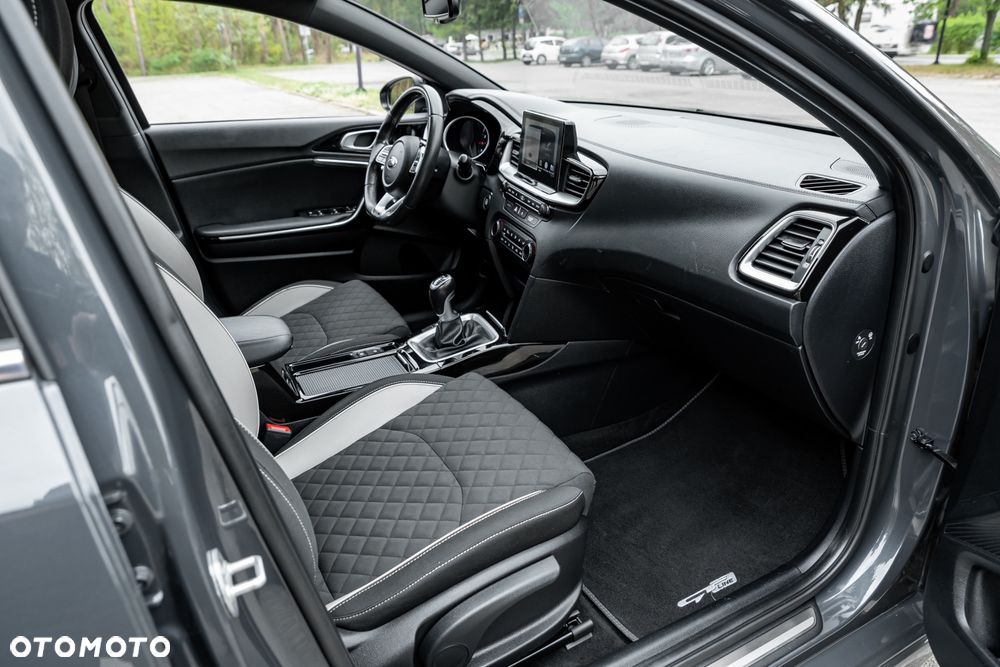 Kia Ceed 1.0 T-GDI ISG GT Line - 22