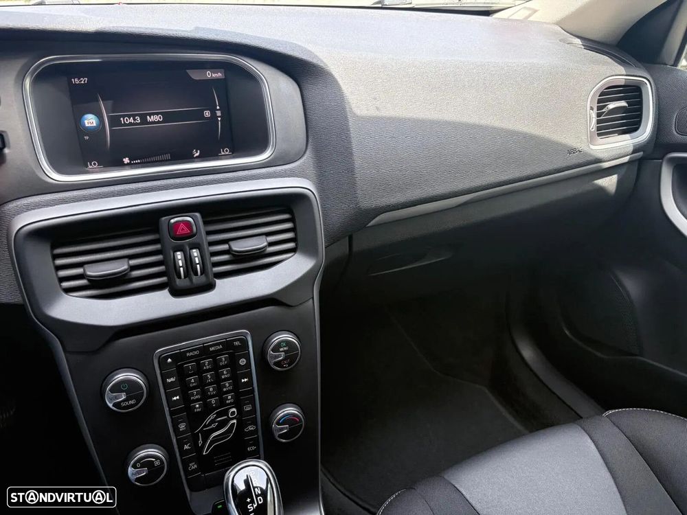 Volvo V40 1.5 T3 Sport Edition Plus Geartronic - 51