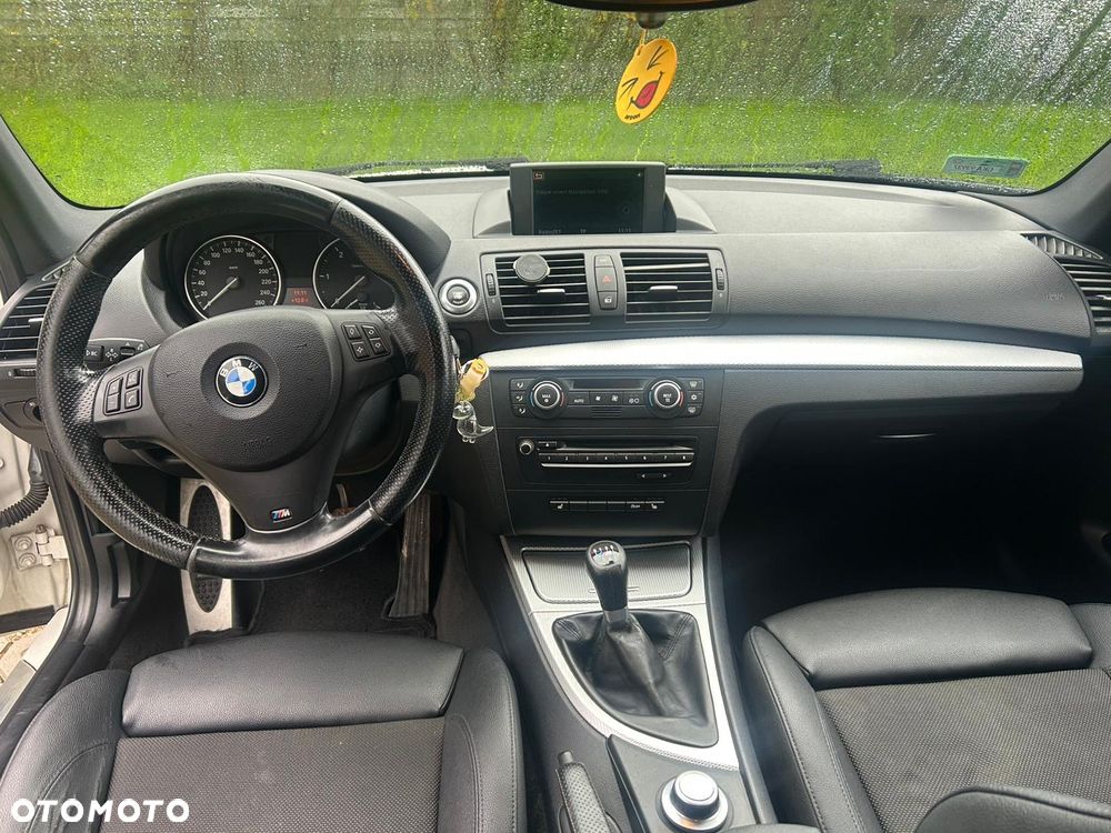 BMW Seria 1 120d DPF Edition Sport - 14