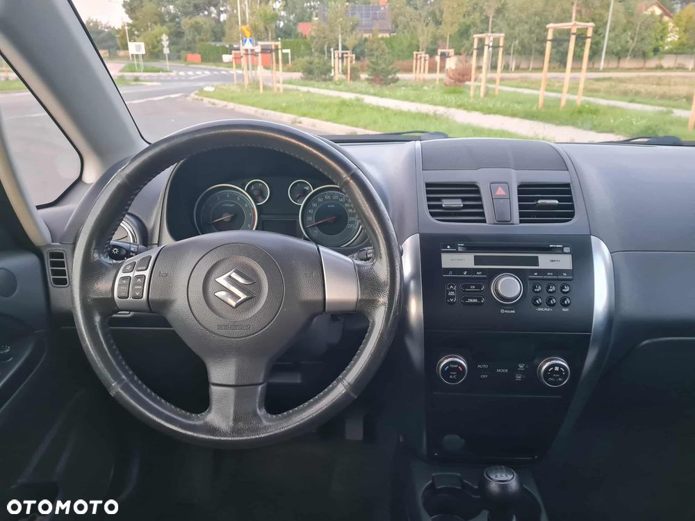 Suzuki SX4 Classic 1.6 VVT 4x2 City+ - 9