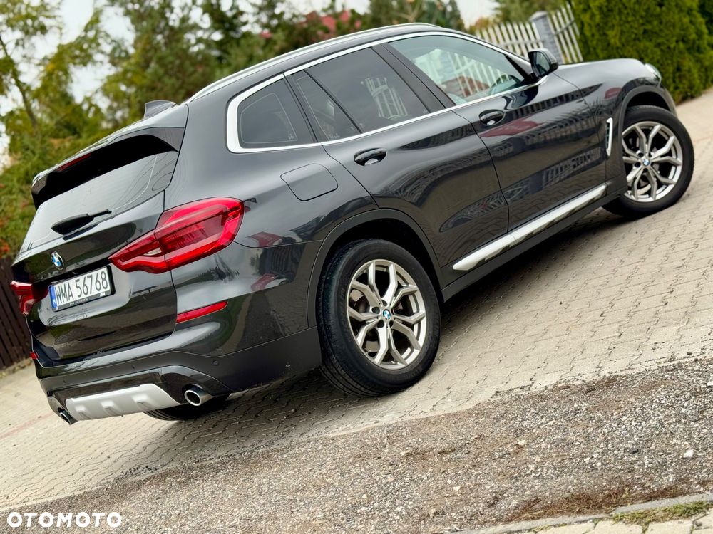 BMW X3 sDrive18d xLine - 17