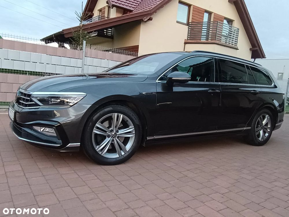 Volkswagen Passat Variant 2.0 TDI SCR DSG Elegance - 9