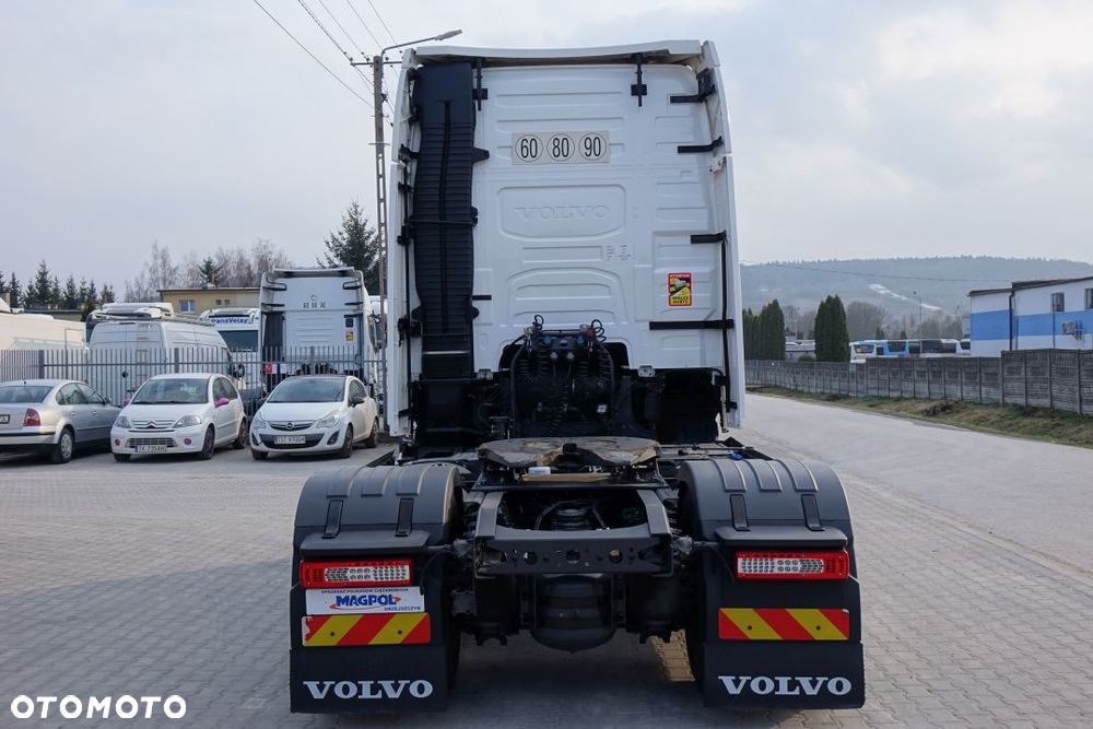 Volvo FH 500 GLOBETROTTER XL / I-SAVE / STANDARD / AUTOMAT / EURO 6 / KLIMATYZACJA POSTOJOWA / LODÓWKA / LED / NAVI / 2 ZBIORNIKI - 7