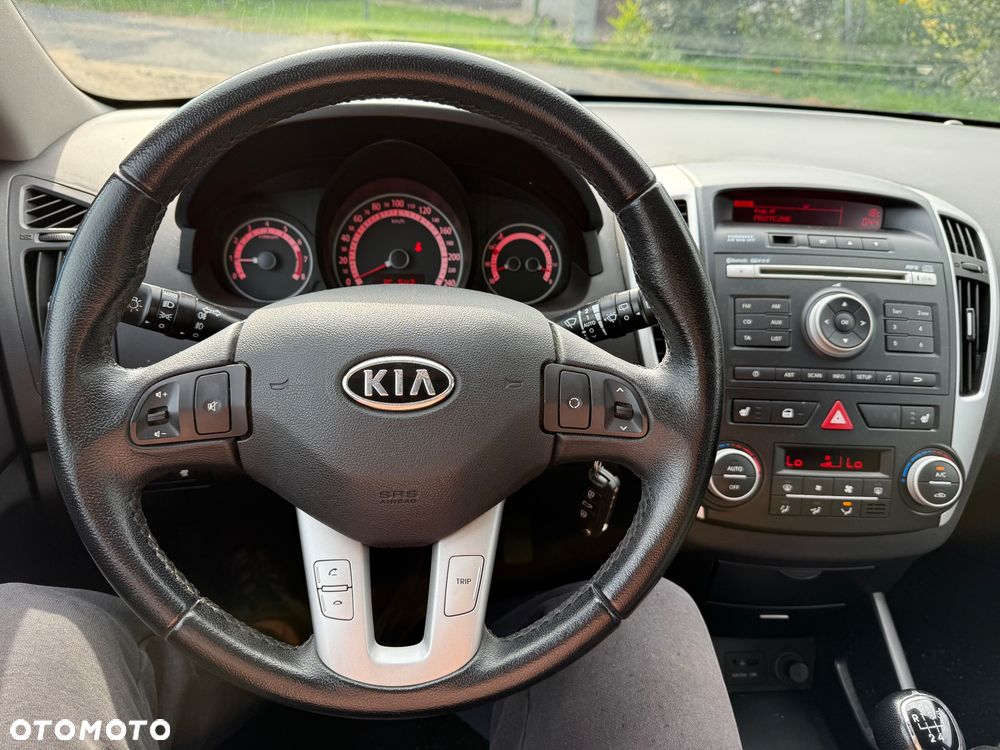 Kia Ceed 1.6 CVVT Spirit - 17
