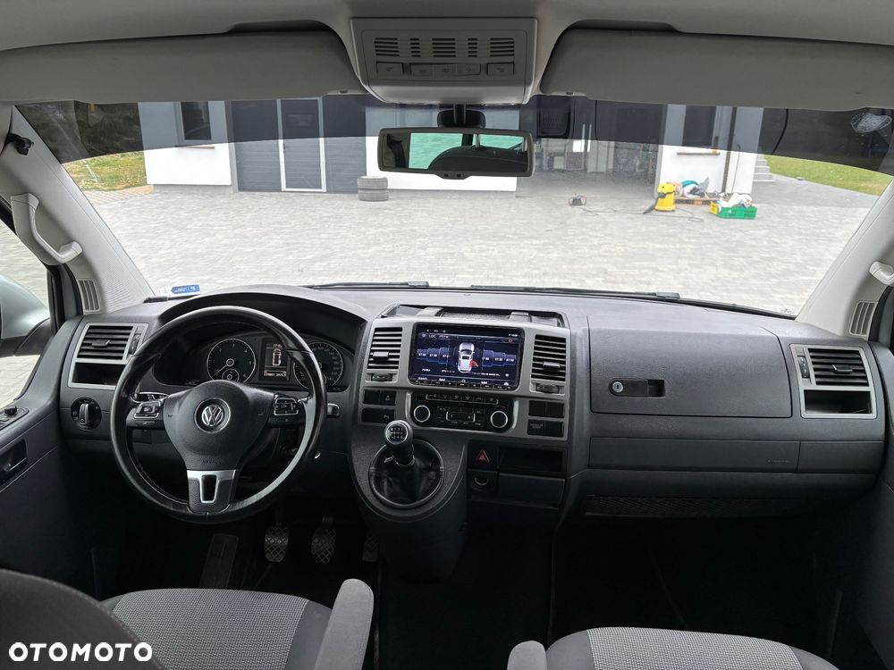 Volkswagen Caravelle - 7