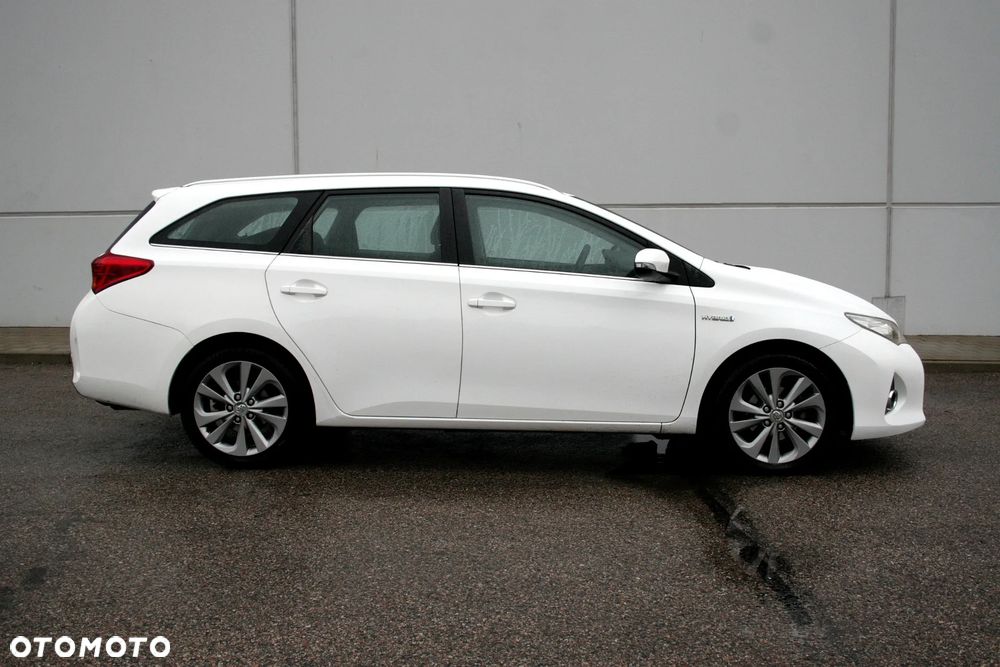 Toyota Auris - 2