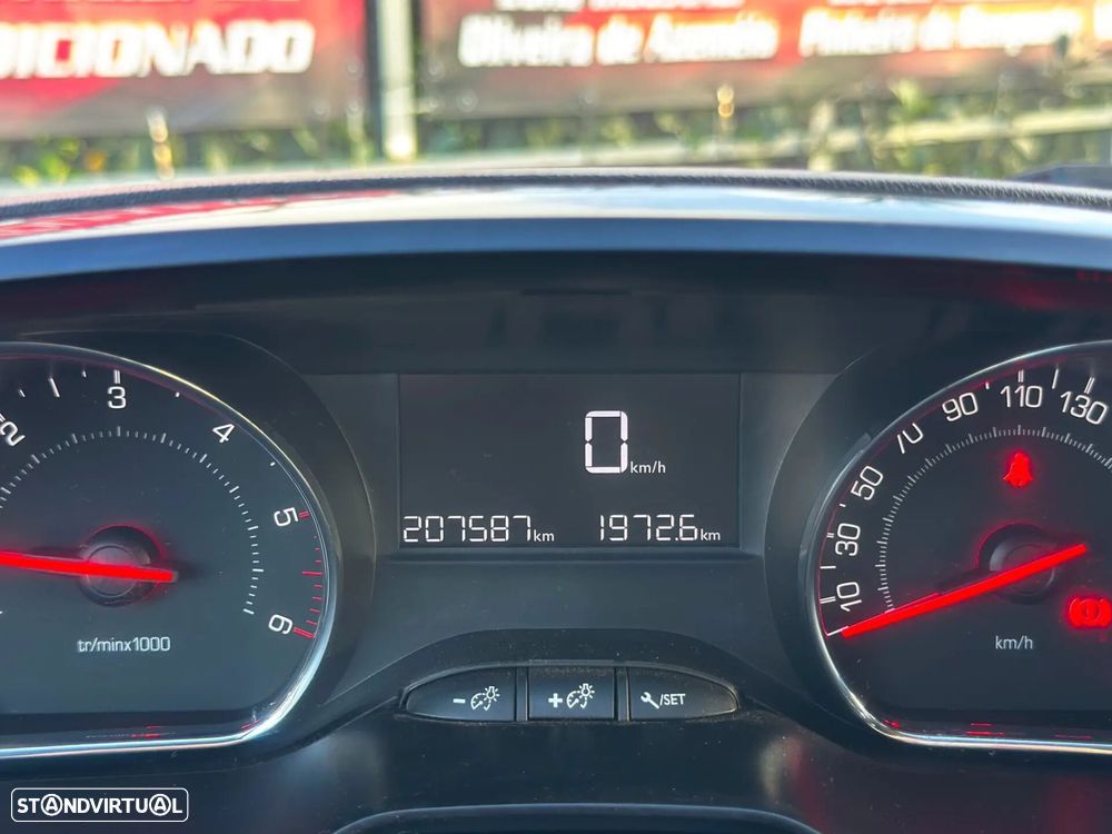 Peugeot 208 1.4 HDi Access - 14