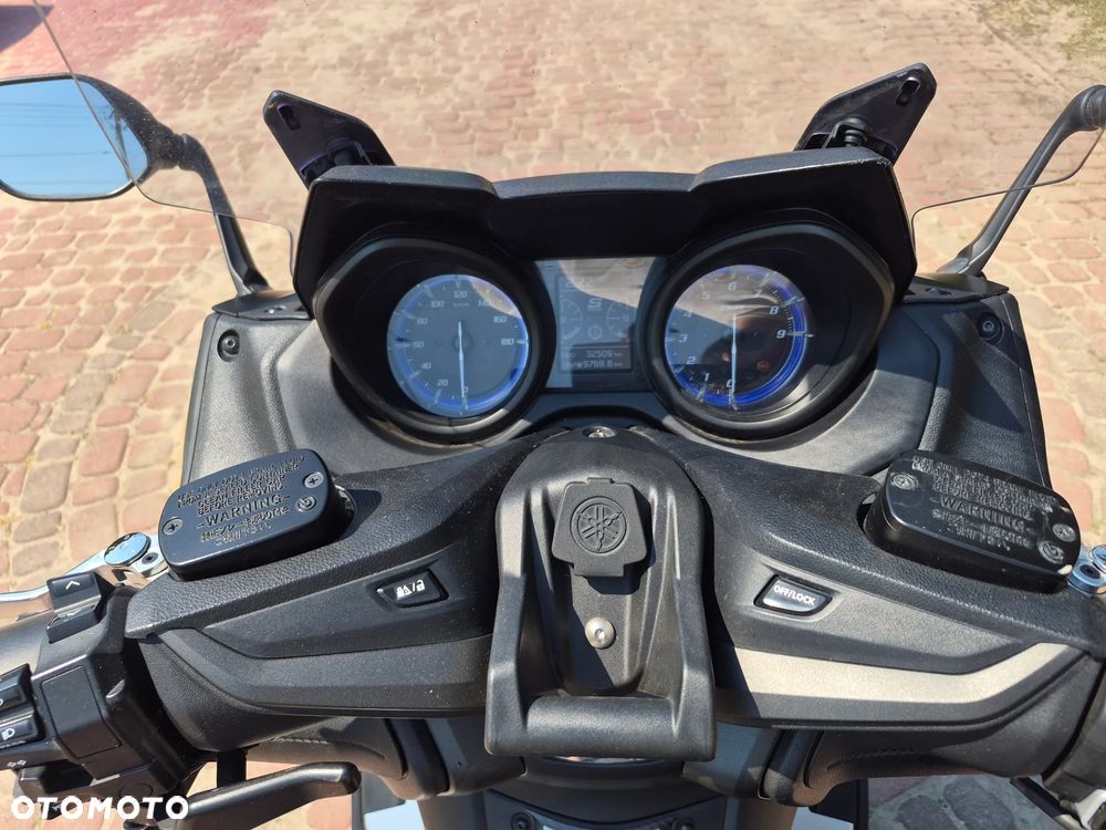 Yamaha Tmax - 9
