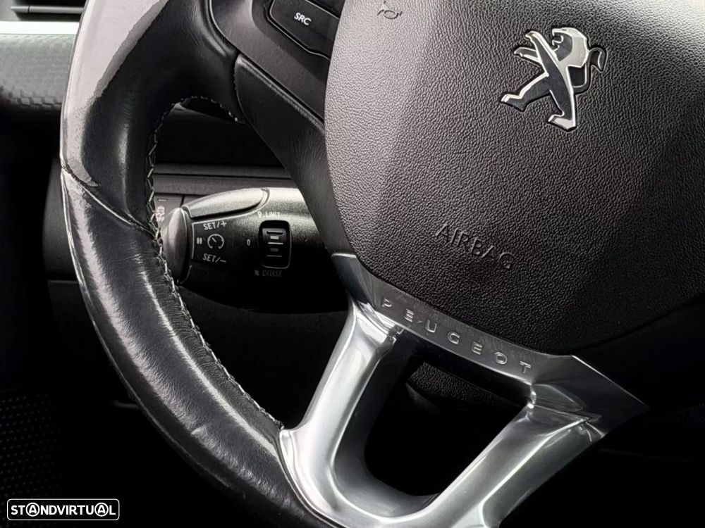 Peugeot 2008 1.6 e-HDi Allure - 15