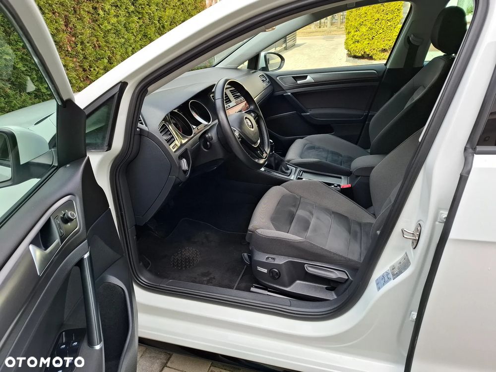 Volkswagen Golf 1.5 TSI OPF R-Line - 15